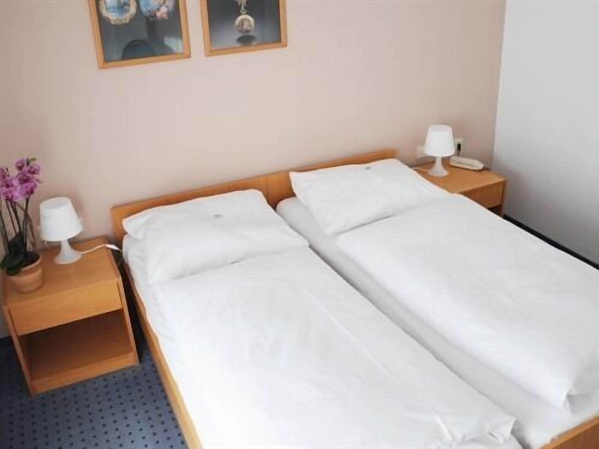 Hotel Ulmer Stuben מראה חיצוני תמונה